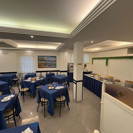 Hotel Sport リミニ エクステリア 写真