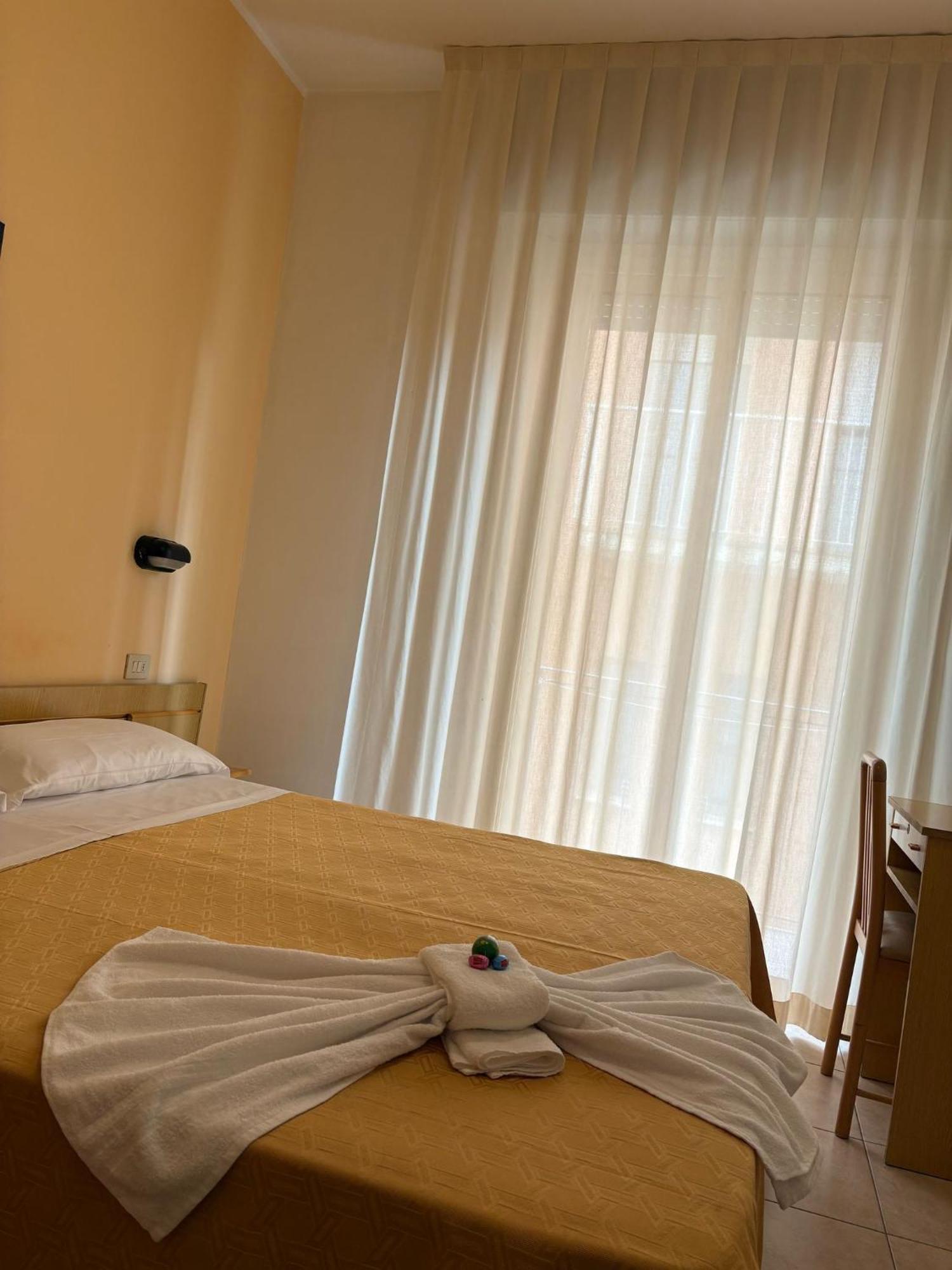 Hotel Sport リミニ エクステリア 写真