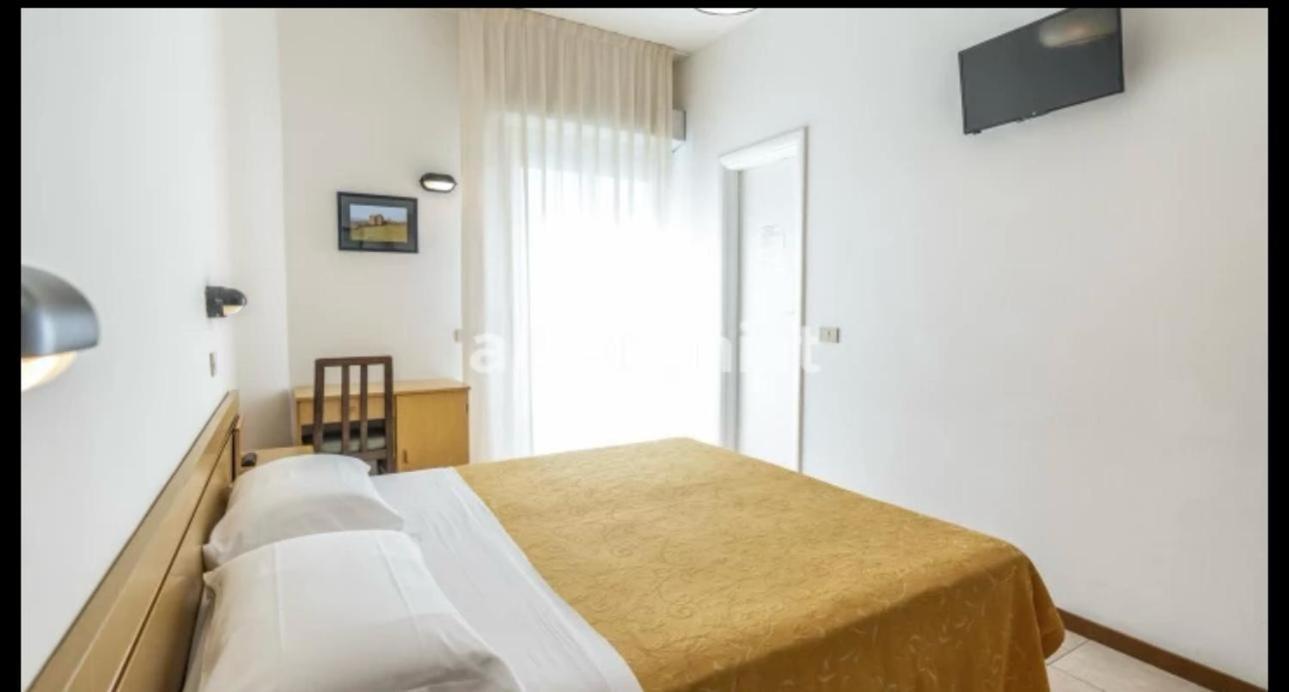 Hotel Sport リミニ エクステリア 写真